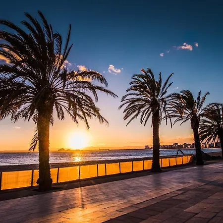 Global Immo 4072 Alhambra Lägenhet *